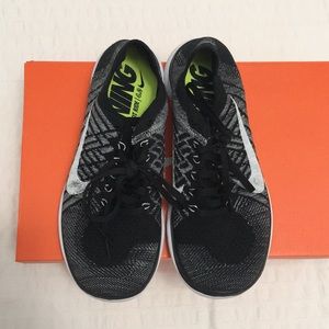 Women’s Nike free 4.0 Flyknit size 7.5